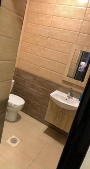 Lovely 3 bed room apartment near crown plaza